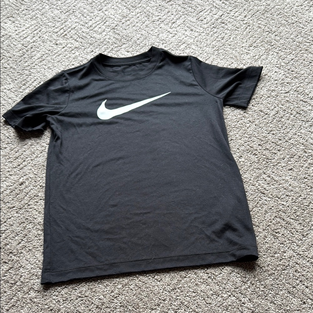 Nike Men's Black T-Shirt